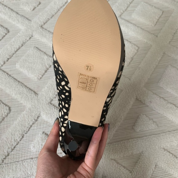 Dolce Vita nisha blk & white calf fur booties - Picture 4 of 7